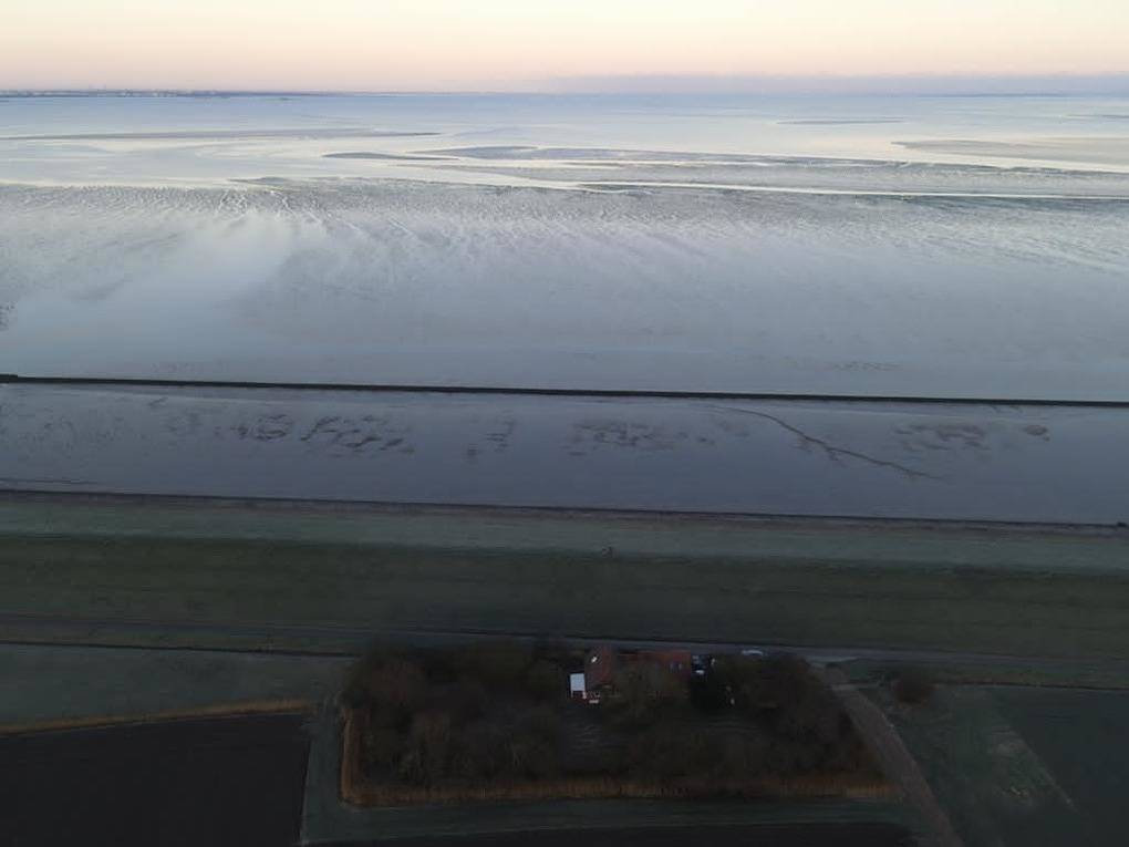 Landhaus "Deichhof" in Tossens direkt am Deich / am Meer aus dem Jahr 1843 in Butjadingen, Nordseeküste