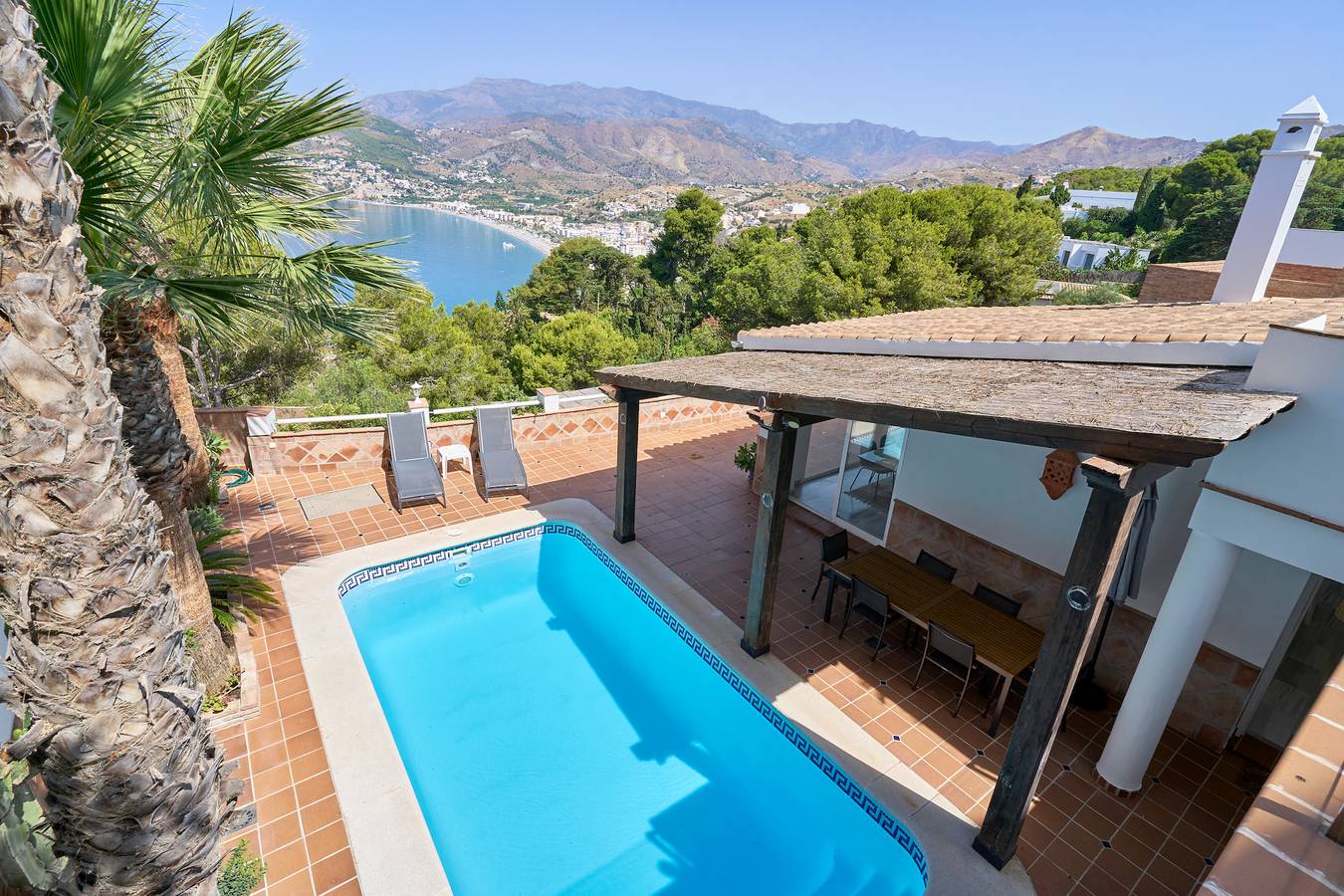 Villa 'Bahía Azul' mit Meerblick, Wlan und Klimaanlage in La Herradura, Almuñecar