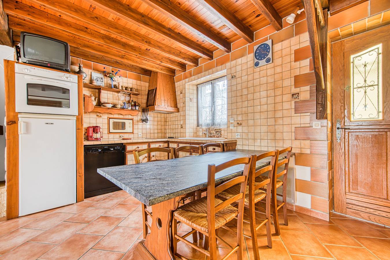 Casa de vacaciones 'La Maréchale' con jardín privado, Wi-Fi y aire acondicionado in Saint-Seurin-de-Cadourne, Lesparre-Médoc region