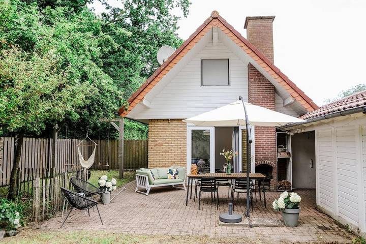 Vakantiehuis voor 5 personen, with terras and zwembad as well as tuin, met huisdier - 1