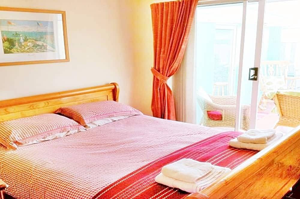 Romantic Cosy Cottage ❤️ near Beach ★ Large Garden ★ Pet Friendly ★ Parking in Sutton on Sea, Lincolnshire