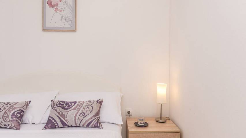 Ferienwohnung für 5 Personen, mit Garten auf Pasman