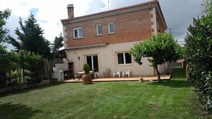 Albergue para 2 personas, con terraza y jardín en Ibeas de Juarros