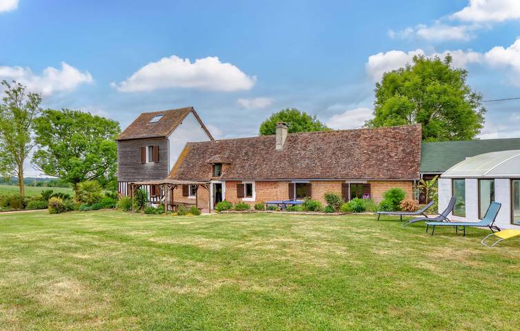 Location de vacances pour 8 personnes, avec jacuzzi et piscine ainsi que jardin et terrasse, animaux acceptés dans Saint-Pierre-en-Auge - 3