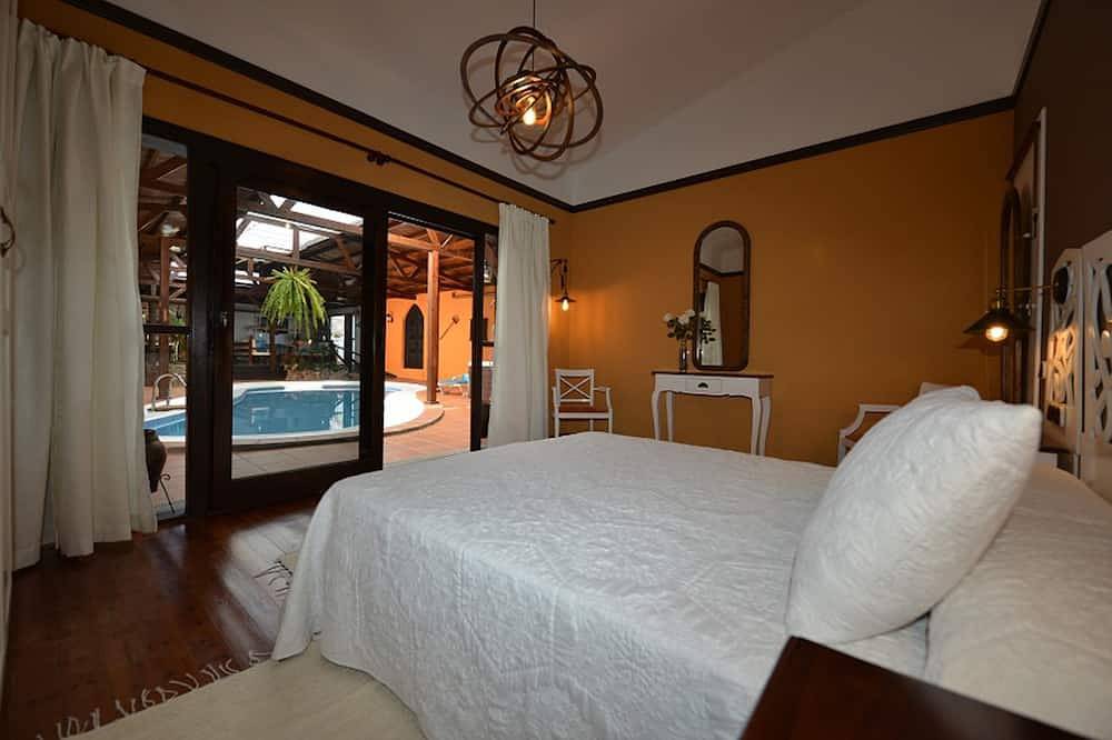 Fuerteventura, Kanarische Inseln, Spanien Mit vollem Gebrauch beheizter Pool und Jacuzzi in Triquivijate, Antigua