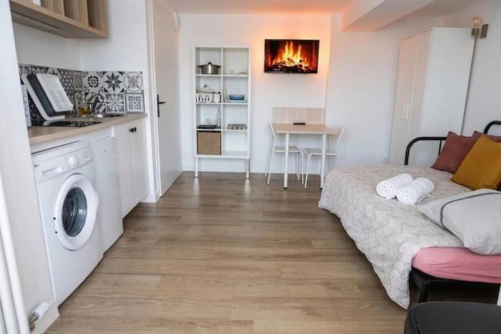 Gîte pour 2 personnes, avec Terrasse à Tassin-la-Demi-Lune - 3