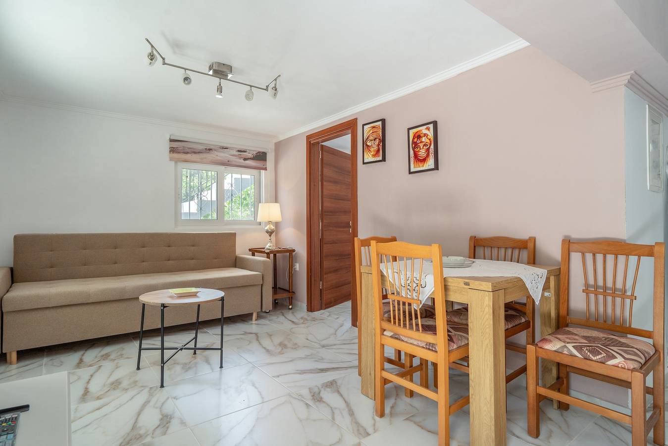 Entire apartment, Apartment 'Hortata Panorama Garden House' with Mountain View, Wi-Fi and Air Conditioning in Greece