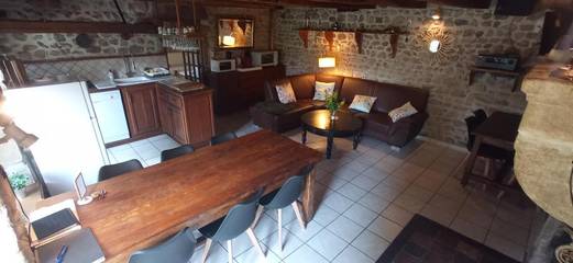 Chambre d’hôte pour 10 personnes, avec vue et jardin à Saint-Vallier (Saône-et-Loire)