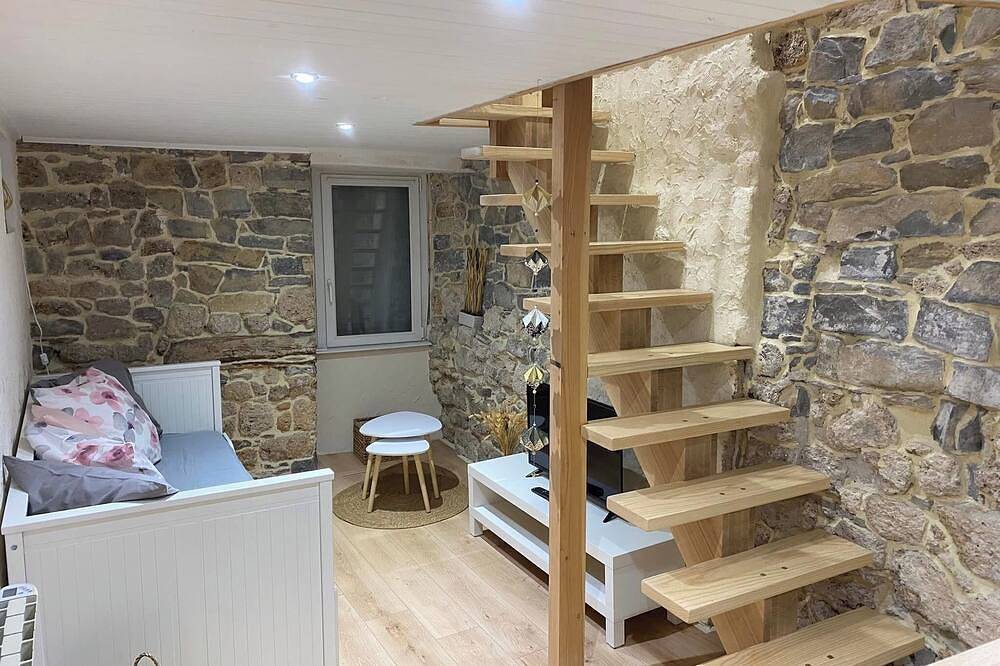 The House of Evahlia in Creissels, Parc naturel régional des Grands Causses