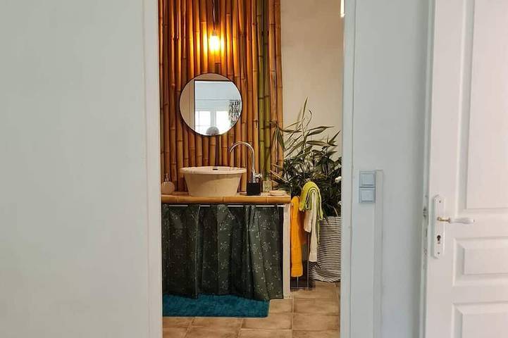 Gîte pour 3 personnes, avec jardin et jacuzzi à Saints - 3