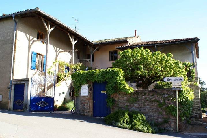 Location de vacances pour 2 personnes, avec jardin ainsi que piscine et vue à Azé (Saône-et-Loir) - 4