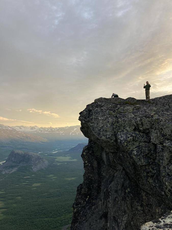 Location de vacances pour 8 personnes, avec vue et jardin ainsi que vue sur le lac et sauna à Jokkmokk - 2