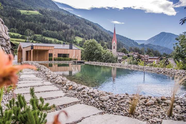 Chalet für 10 Personen, mit Whirlpool und Garten sowie Balkon und Pool - 1