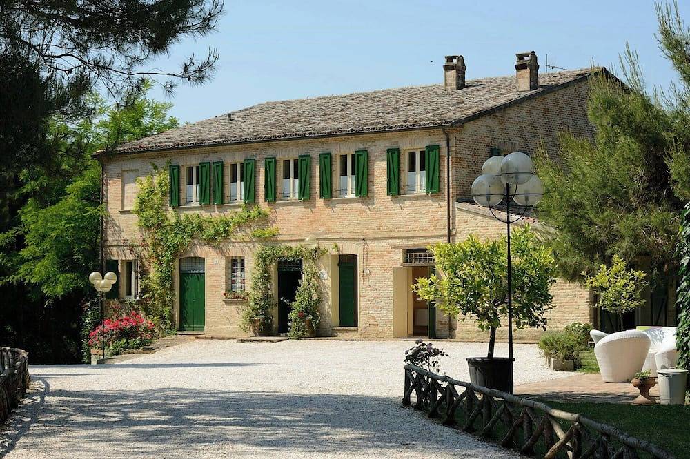 Villa mit Pool in den Hügeln nahe Fano in Montemaggiore al Metauro, Colli al Metauro