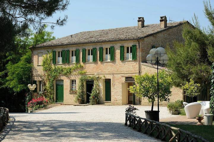 Ferienhaus für 24 Personen, mit Garten und Pool