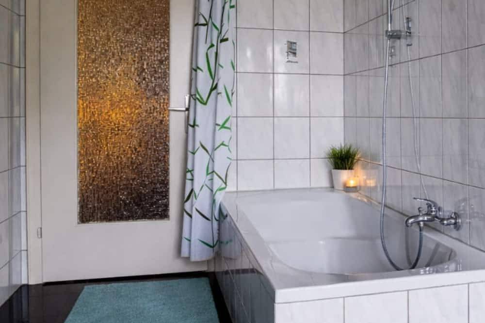 Ganze Wohnung, Apartment Waldeck - comfortable, spacious accommodation in natural surroundings in Twistetal, Waldecker Land
