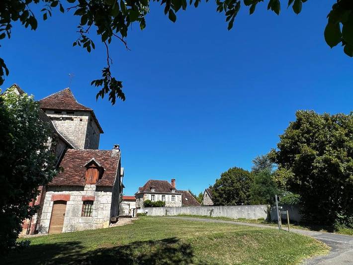 Location de vacances pour 10 personnes, avec jardin ainsi que piscine et vue, animaux acceptés à Chauffour-sur-Vell - 2