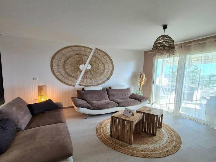 Gîte pour 7 personnes, avec terrasse et vue dans Plage de Saint-Leu - 4