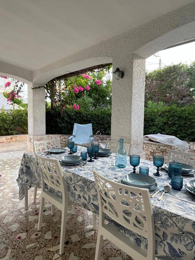Villa pour 8 personnes, avec Terrasse ainsi que Jardin et Vue à Maruggio