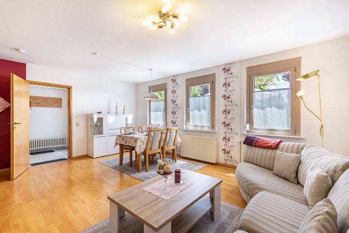Appartement entier, Appartement "Alb Rose", avec terrasse privée, jardin partagé et Wi-Fi in Sonnenbühl, Étape 11 de l'Albsteig