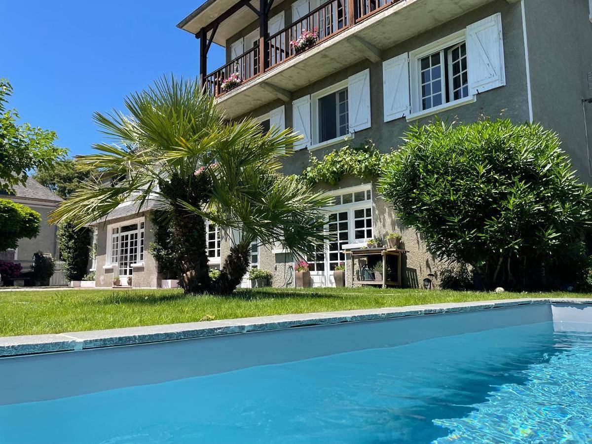 Double Room with Garden View in Espoey, Béarn