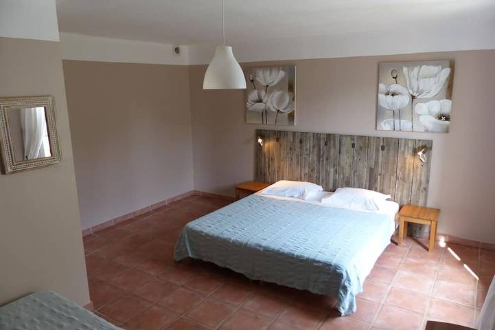 Gîte pour 14 personnes, avec jardin à Moustiers-Sainte-Marie - 2