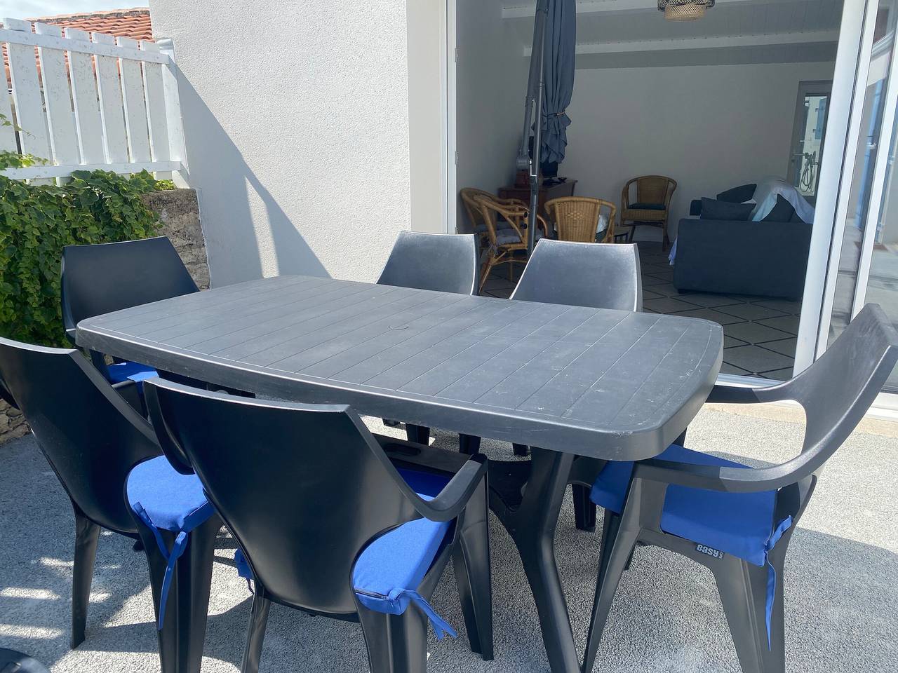 Charming House Near Beach and Shops with Private Parking and Terrace in La Tranche-sur-Mer, Vendée
