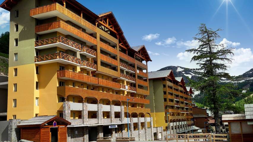 Appartement de vacances pour 6 personnes, avec balcon et piscine, animaux acceptés