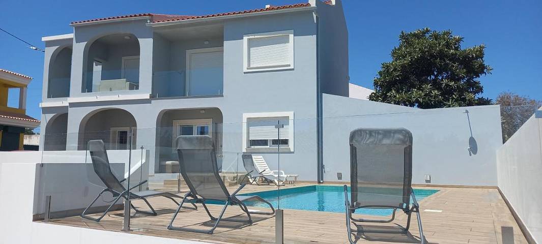 Gîte pour 4 personnes, avec balcon et piscine dans Almancil