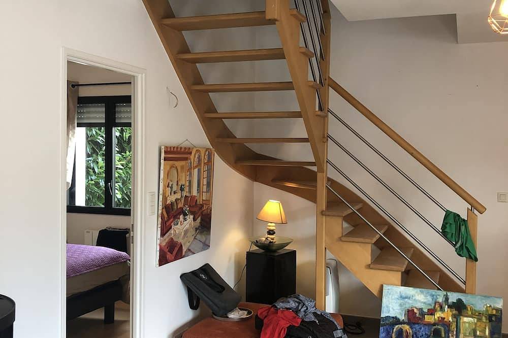 Belle Maison De Vacances Avec Piscine Et Jacuzzi in Vannes, Côte des Mégalithes