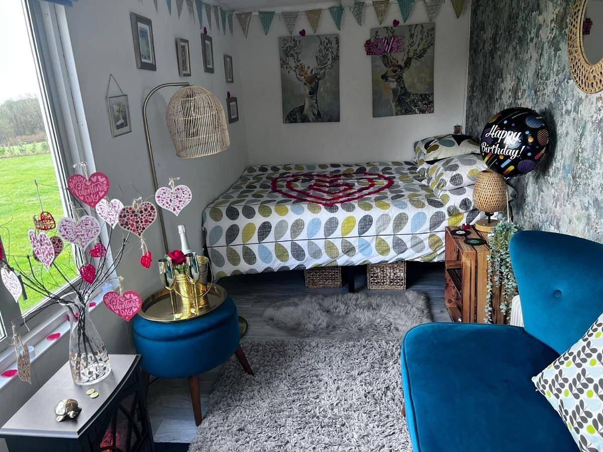 Double Room in Aston Clinton, Chiltern Hills