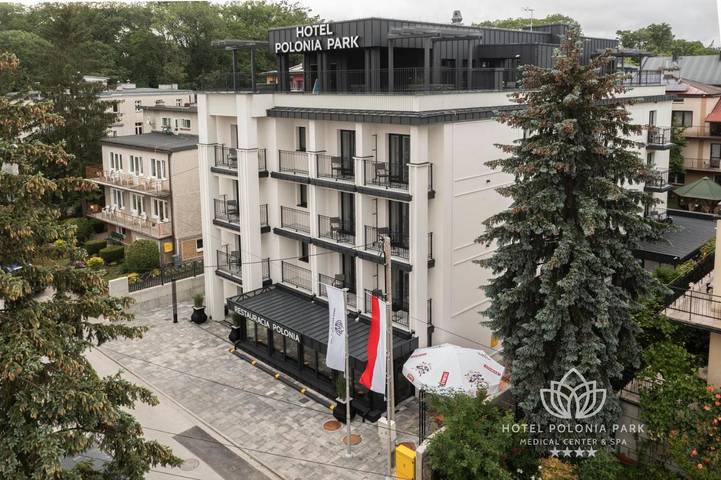 Hotel dla 3 osób, z jacuzzi i basen oraz balkon i sauna w Busko-Zdrój