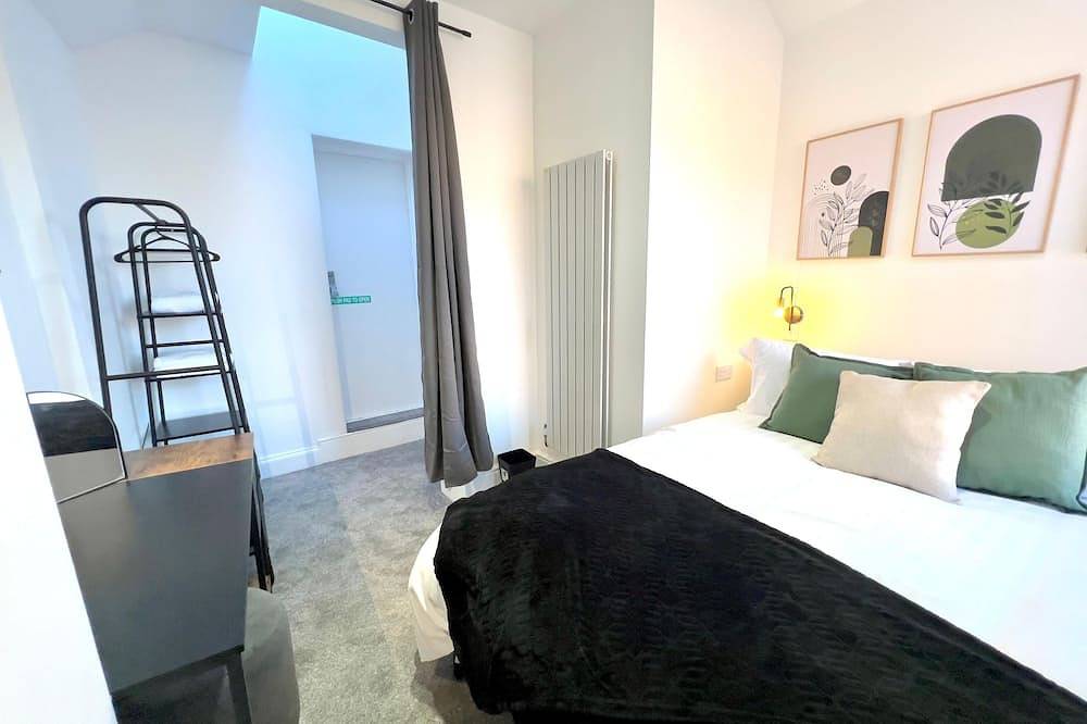 Entire apartment, Yastayzzz - Apartment No.3 @Worcester House & Free Parking in Worcester, Worcestershire