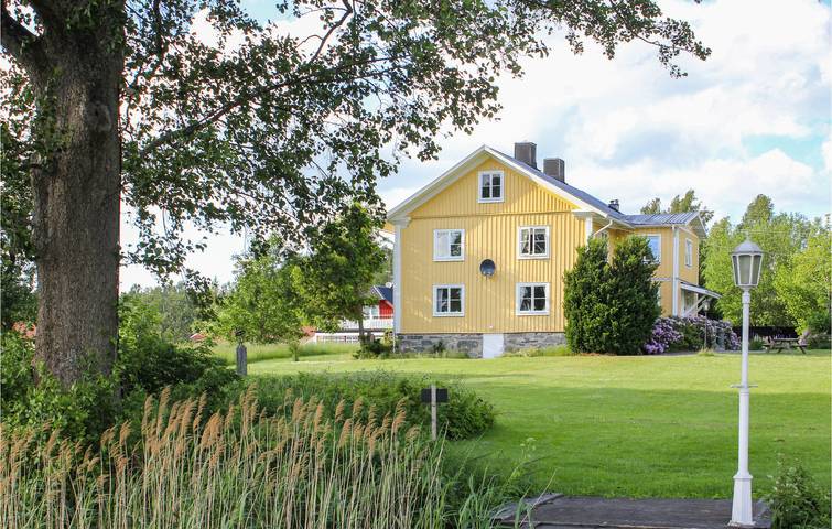 Ferienhaus für 12 Personen, mit Terrasse und Seeblick am Asnen