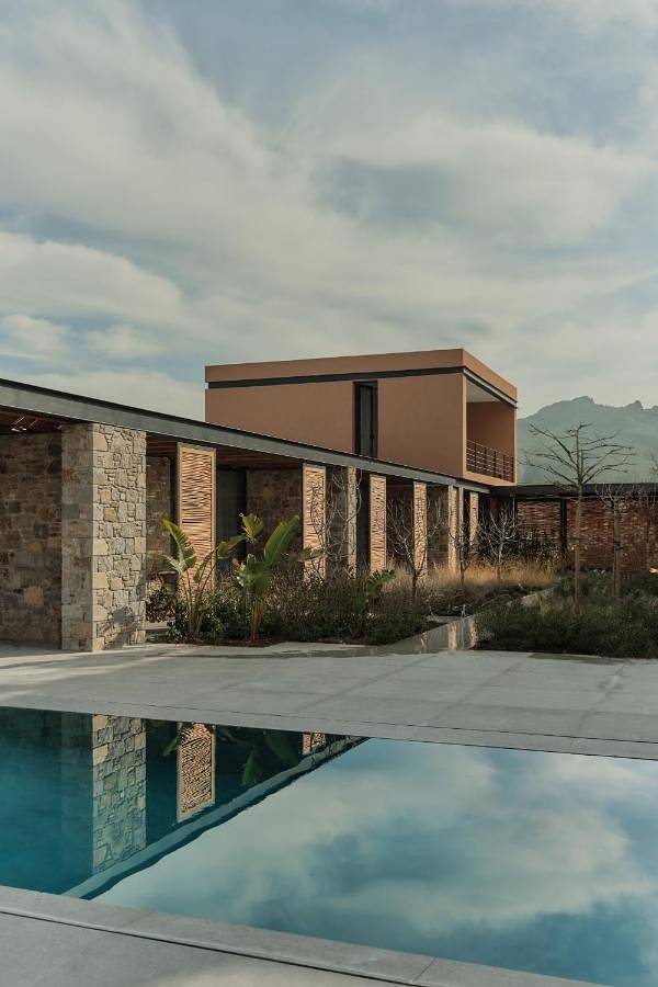 Gîte pour 3 personnes, avec terrasse ainsi que piscine et jardin dans Σκάλα Ερεσού - 4