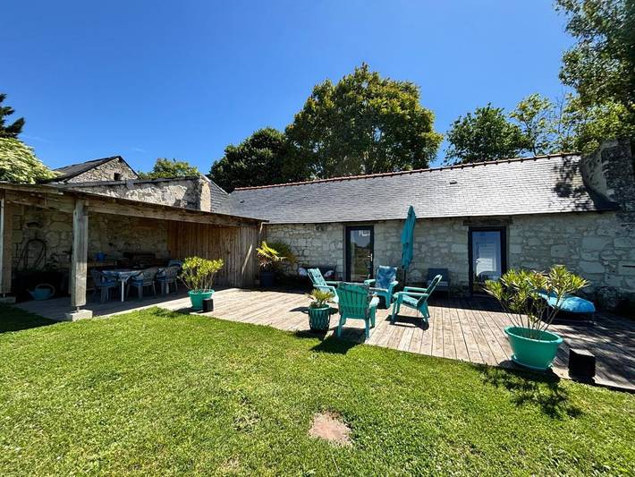 Gîte pour 4 personnes, avec vue ainsi que terrasse et jardin, animaux acceptés à Neuillé - 4