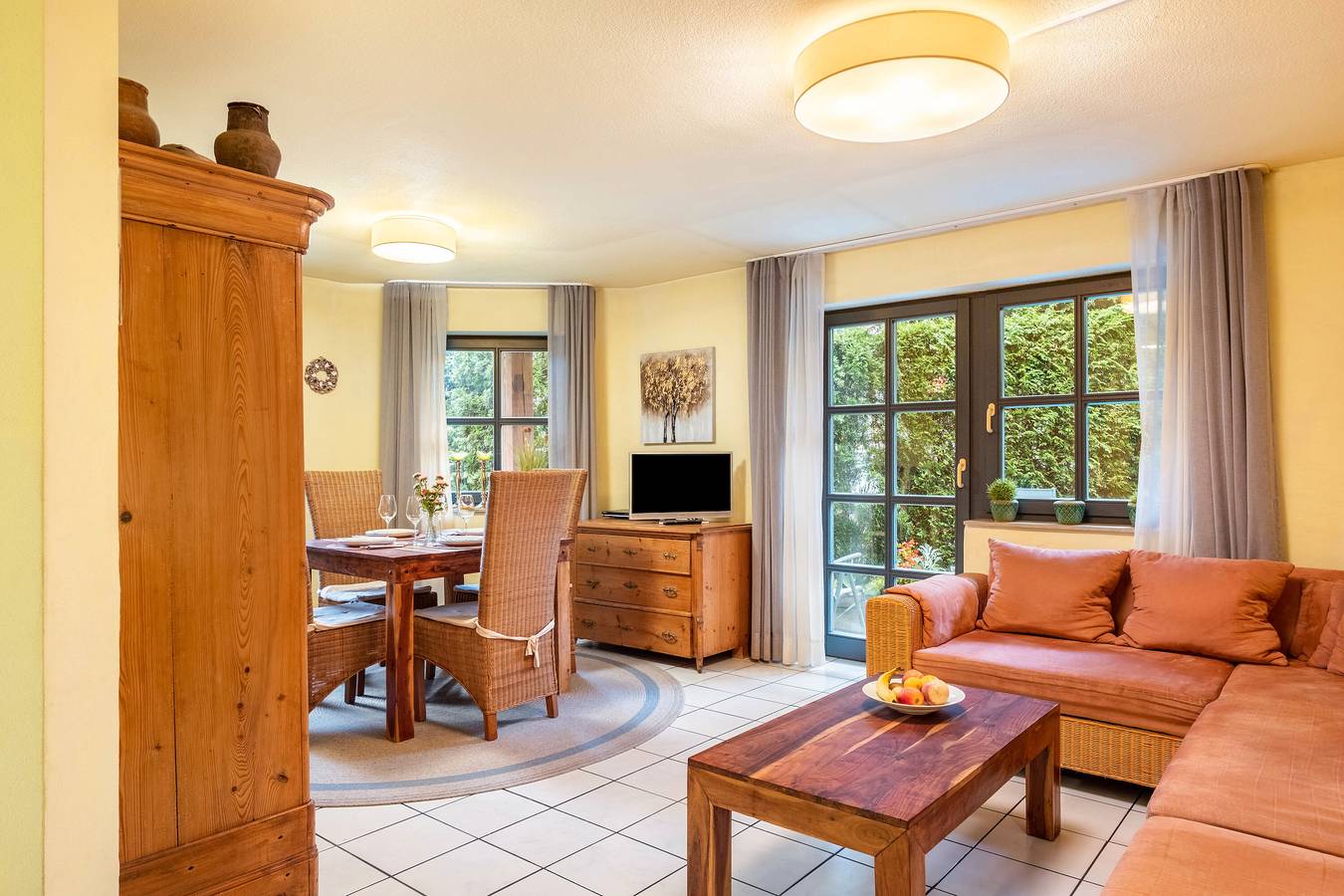 Ganze Wohnung, Apartment '69 qm, Parterre' mit gemeinsamer Terrasse, gemeinsamem Garten und Wlan in Unterkirnach, Mittlerer Schwarzwald