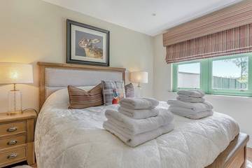 Log Cabin for 6 People in Falkirk, Scotland, Photo 1