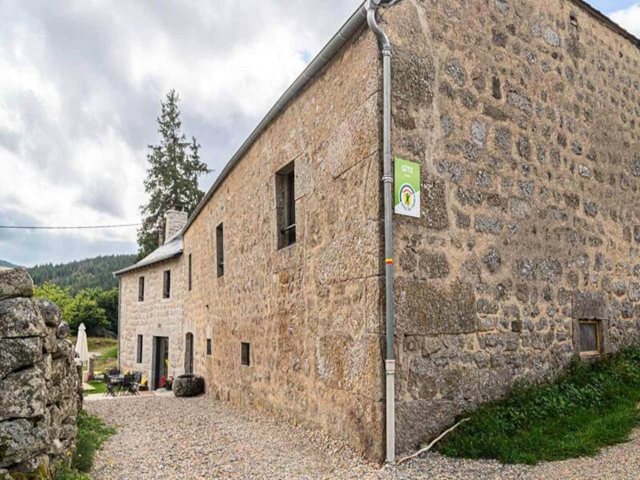 Ganze Wohnung, G√Æte de France 6 Personen in Saint-Laurent-de-Muret, Mende und Umgebung