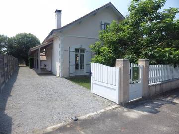 Gîte pour 10 personnes, avec terrasse et jardin à Sainte-Eulalie-en-Born