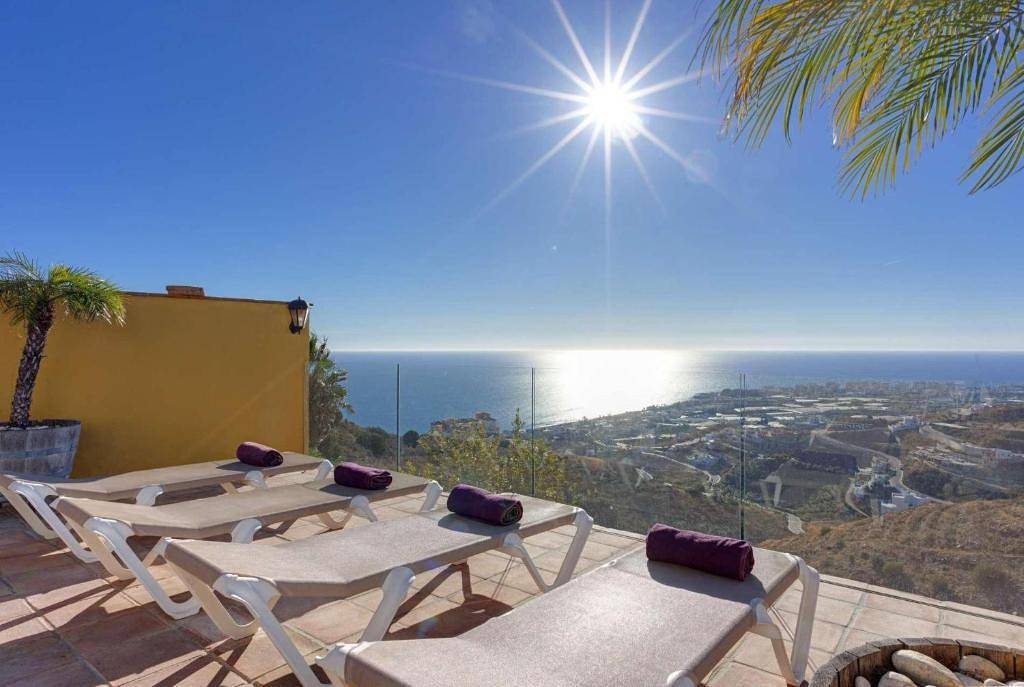Villa für 8 Personen mit Garten in Torrox Costa, Torrox