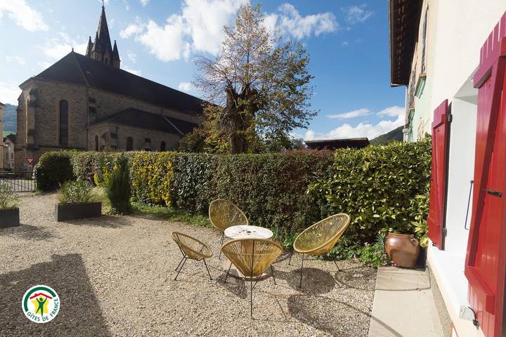 Gîte pour 6 personnes, avec jardin à Theys - 3