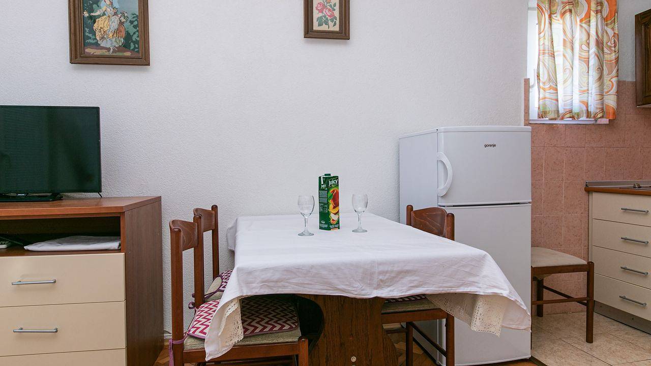 Ganze Ferienwohnung, Ferienwohnung für 3 Personen (29 m²) in Gradac in Gradac, Makarska Riviera