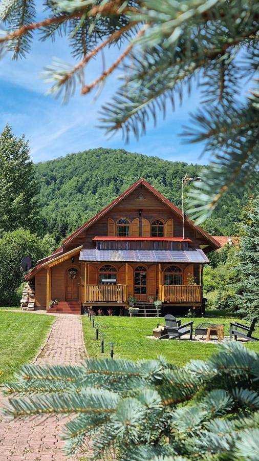 Ferienhaus für 9 Personen, mit Terrasse und Ausblick sowie Garten - 1