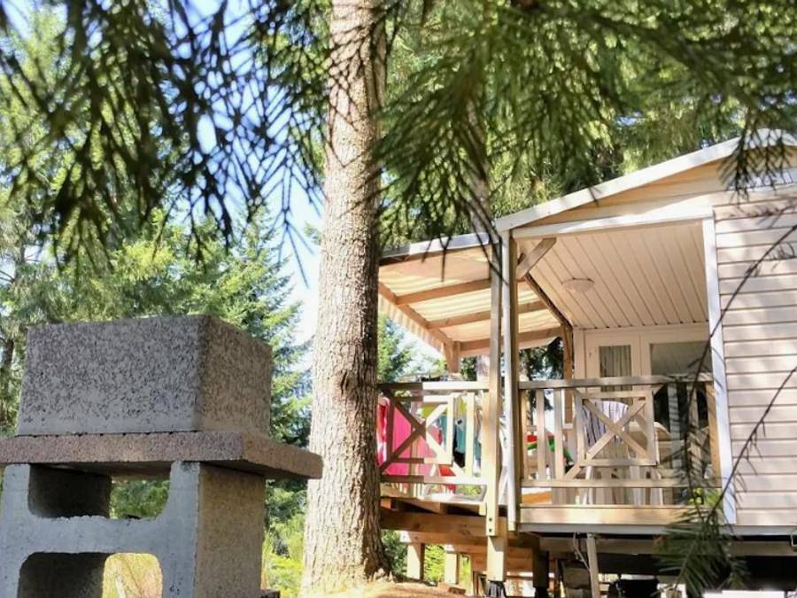 Flower Camping Le Belvédère - Mobilhome 4 personas - Estándar- Sumene in Neuvéglise-sur-Truyère, Región de Saint-Flour