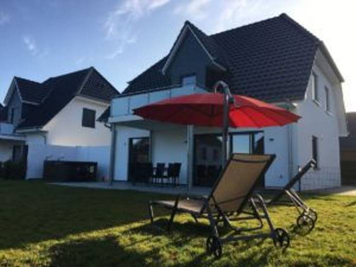 Ferienhaus für 9 Personen, mit Terrasse und Garten sowie Sauna und Whirlpool - 1