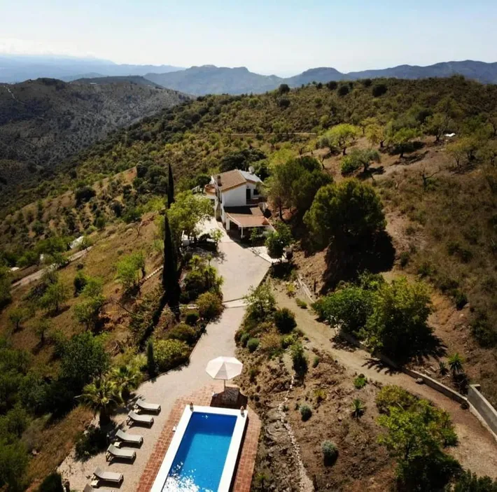 Chambre d’hôte pour 2 personnes, avec jardin et vue ainsi que terrasse et piscine - 1