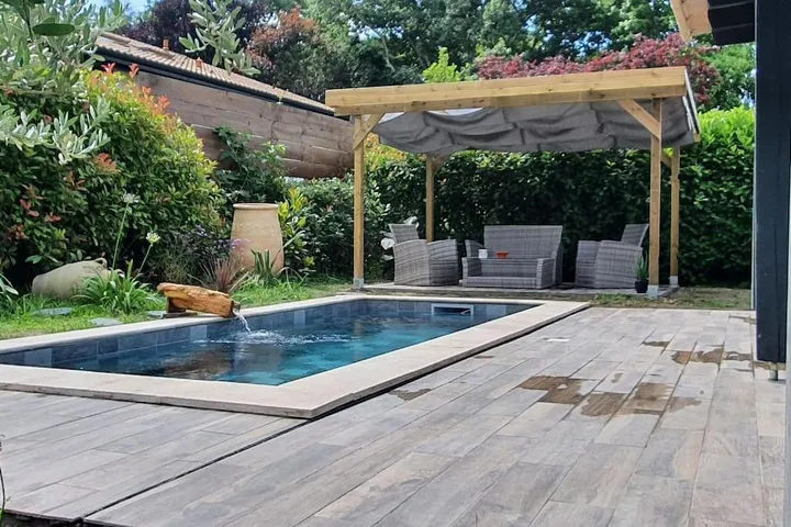 Ferienhaus für 4 Personen, mit Pool und Terrasse sowie Garten - 1