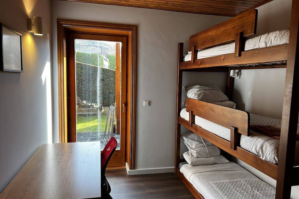 Entire apartment, Apartment in the Coume de Nahuja in Nahuja, Parc naturel régional des Pyrénées catalanes