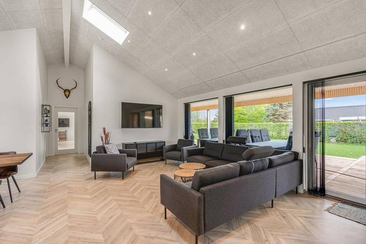 Five-star holiday home in Blåvand with outdoor hot tub in Blavand, Varde Region